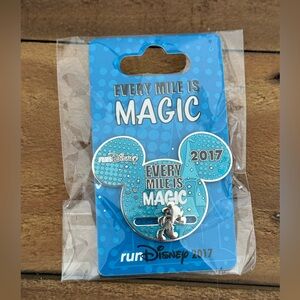 NWT runDisney Pin 2017